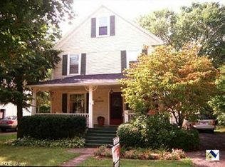 164 Bradley Ave, Chagrin Falls, OH 44022