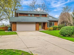 11542 Tanawingo Trl, Roscoe, IL 61073