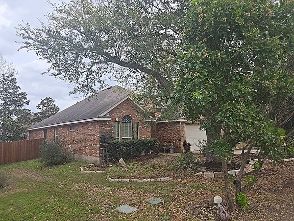 3rd image of 123 Paddington Dr