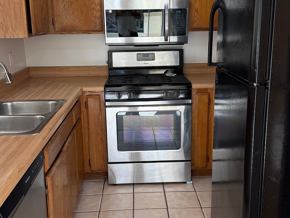 1st image of 2023 Lakeridge Cir Unit 202