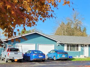 1044 28th St, Springfield, OR 97477