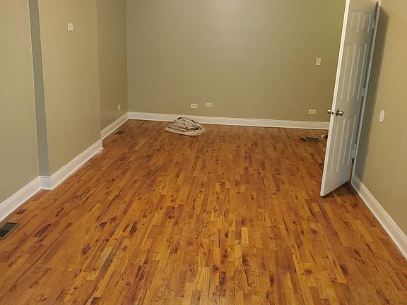 3rd image of 5028 S Michigan Ave #1S