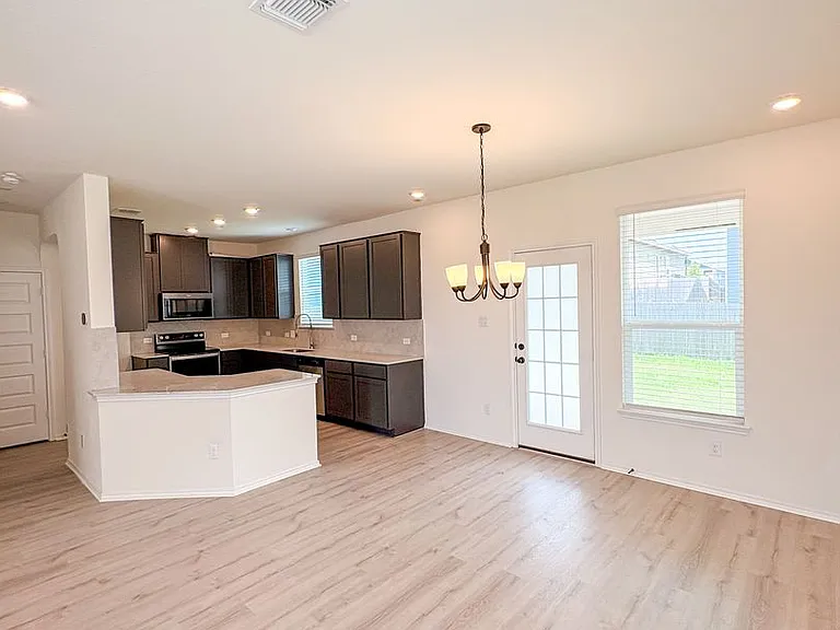 229 Barbary Coast Ln — Photo 4