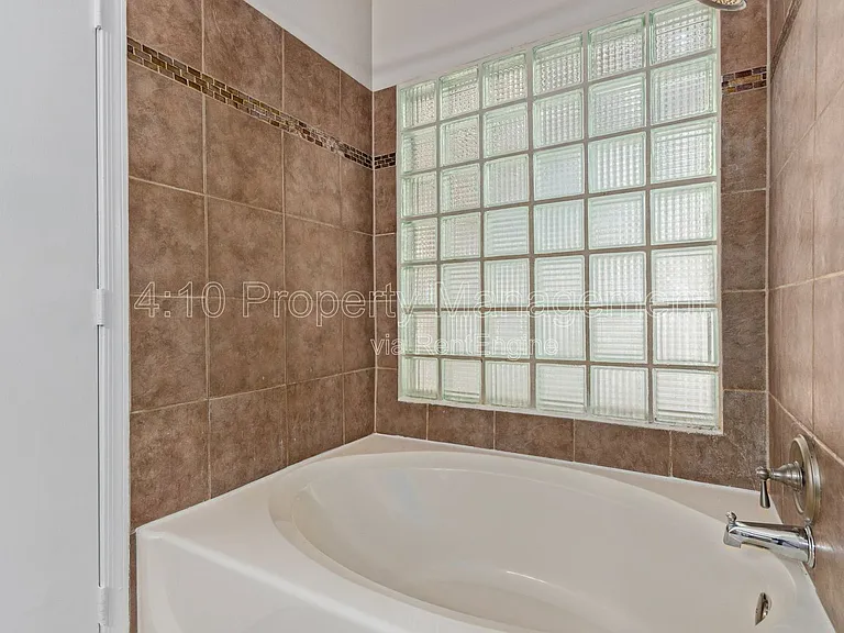 2381 W Redwood Dr — Photo 21