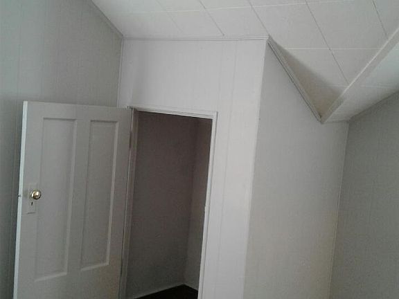 4th image of 802 Hancock Ave APT 7