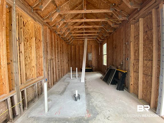3rd image of 28888 Canal Rd