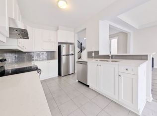 637 Allied Mews, Ottawa, ON K2S3A1