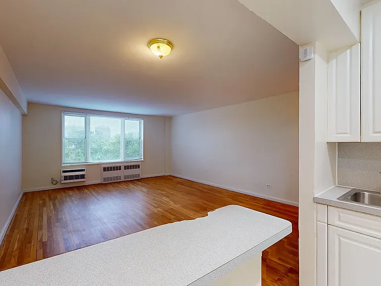 245-20 Grand Central Pkwy #6H — Photo 3