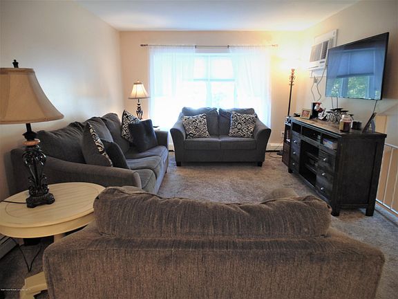 4th image of 162 Sandalwood Dr