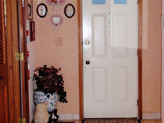 3rd image of 126 Michael Ln