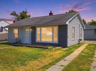 35501 Glen St, Westland, MI 48186