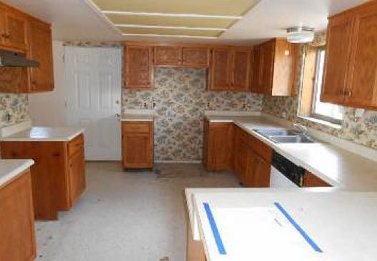 5th image of 2856 N Evelyn Ln
