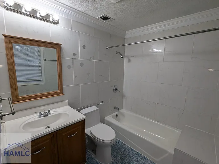 599 Olive St — Photo 6