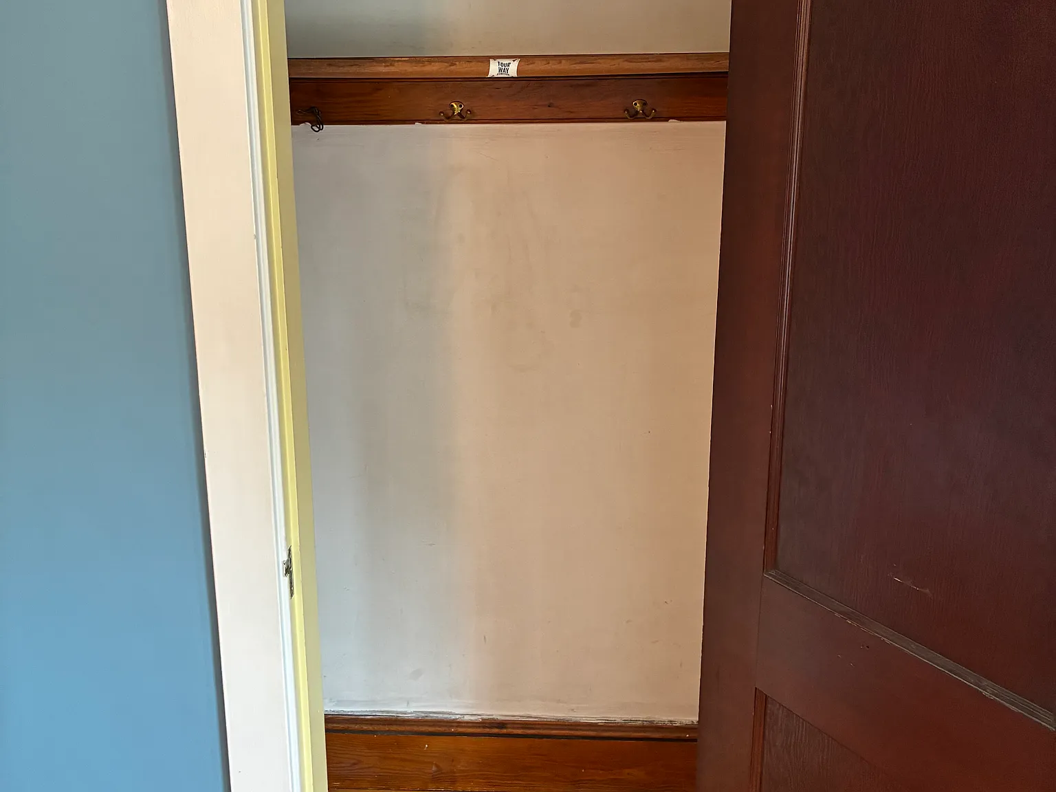 4 bed, 2.5 bath, 2300 sqft, $1,250 — Photo 4