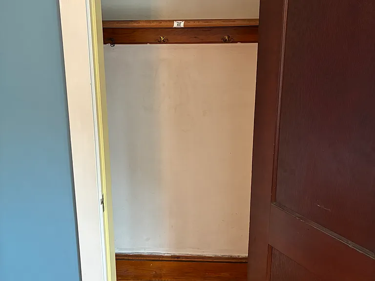 45 Waldemar Ave #2 — Photo 4