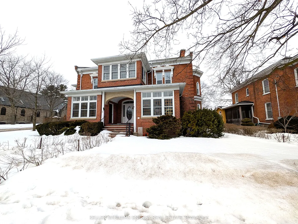Photo 1 of 26 - 35 King St #4 - Prince Edward County, ON Primary Photo - 35 King St #4