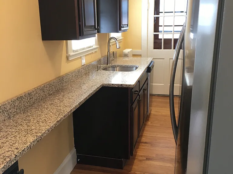130 Chapman St — Photo 5
