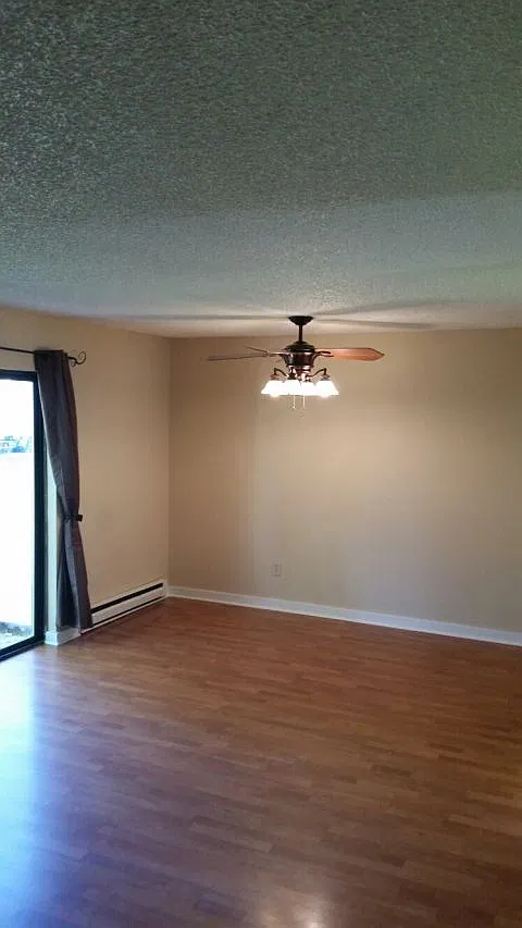 3 bed, 2.5 bath, 1584 sqft, $1,545 — Photo 3