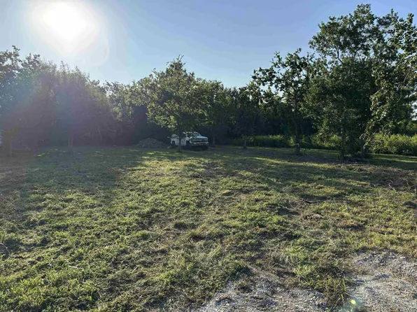 154 Brister Ln, Lake Charles, LA 70607