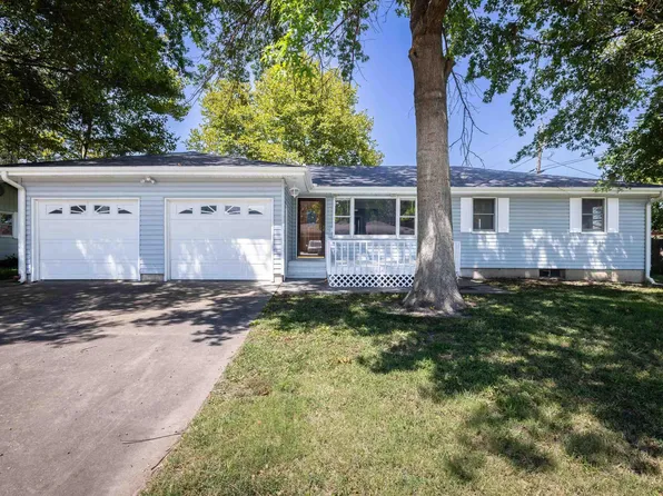 216 Ross Ct, Rossville, KS 66533