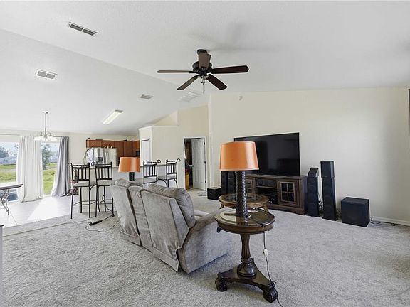 4th image of 133 Juniper Loop Cir
