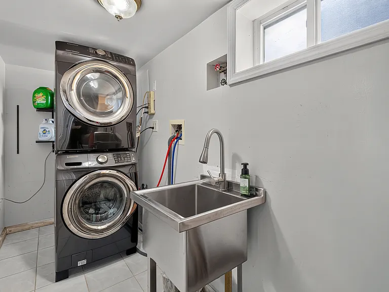8 Coyles Ct — Photo 38