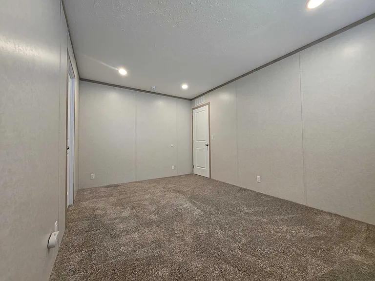 29800 Guilford Cir #288 — Photo 12