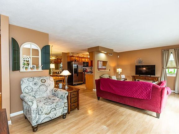 5th image of 200 Mayfield Ave APT F8