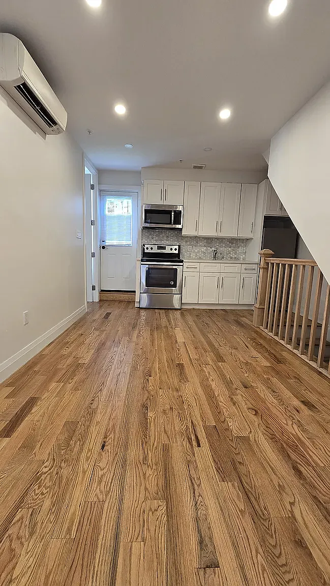 310 Park Avenue — Photo 1