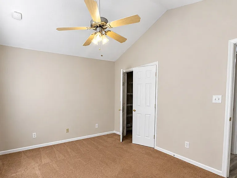 518 Foxdenton Pl — Photo 9