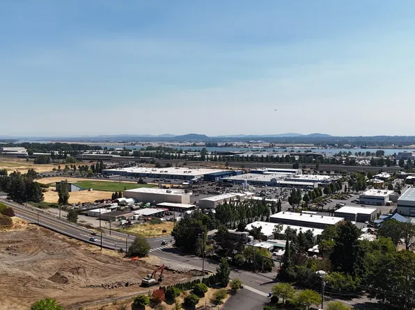 2403 E 6th St, Vancouver, WA 98661