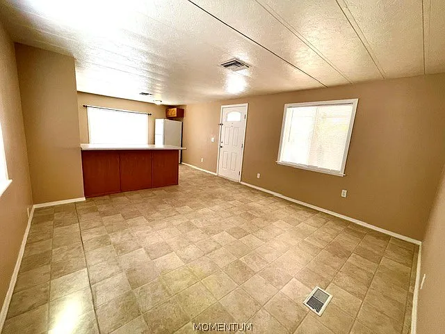 803 Roadrunner Dr — Photo 16