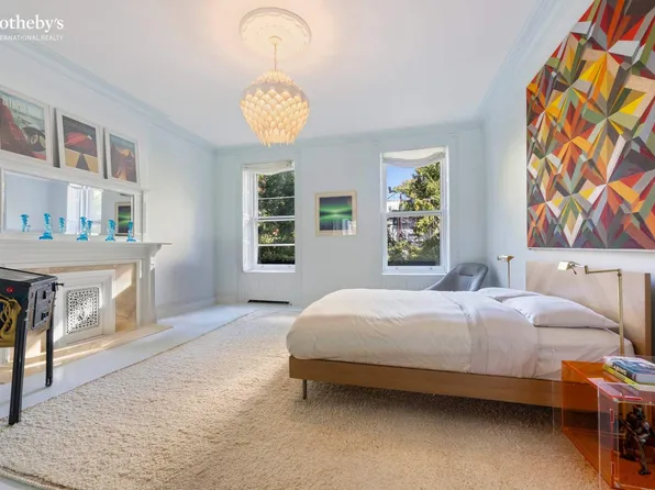 138 West 82nd Street image 33 of 39