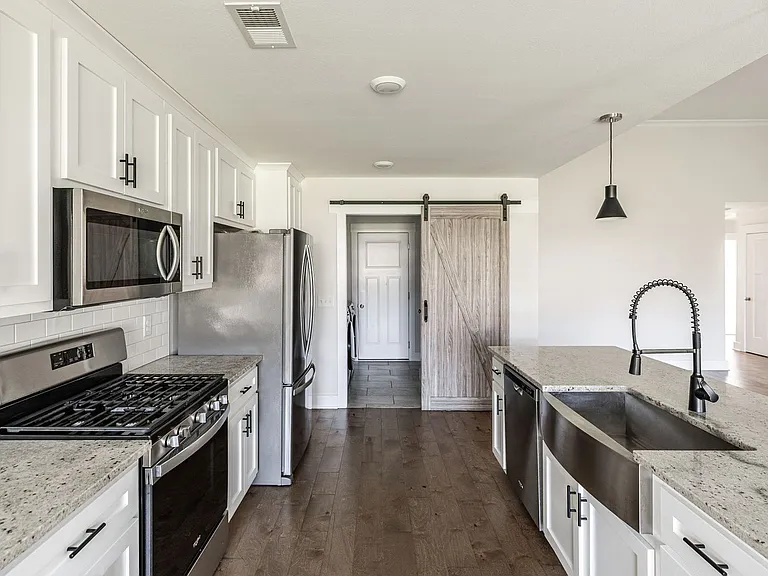 905 Frog Gip Pond Ct — Photo 14