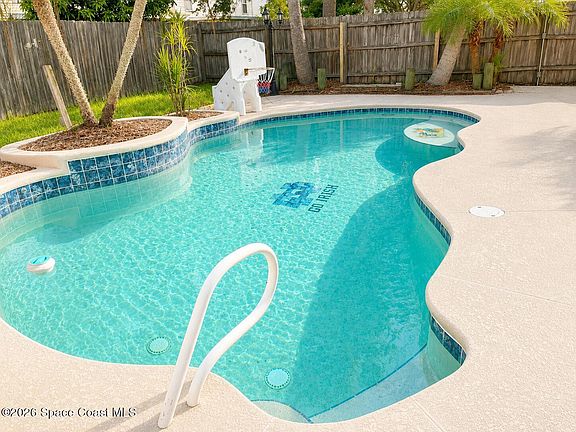 3rd image of 3072 Chica Cir