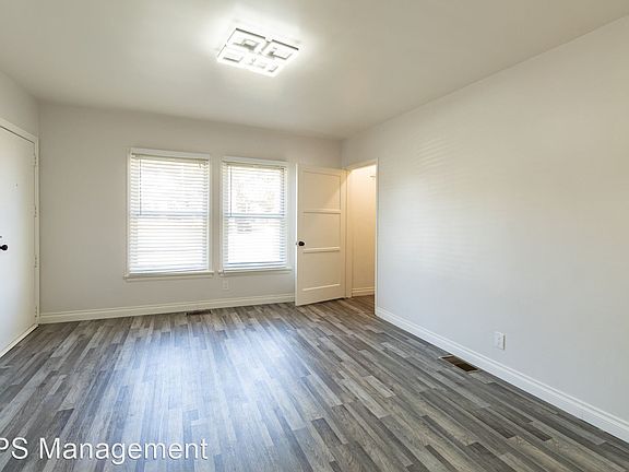 4th image of 150 W Hillcrest Blvd #8894834