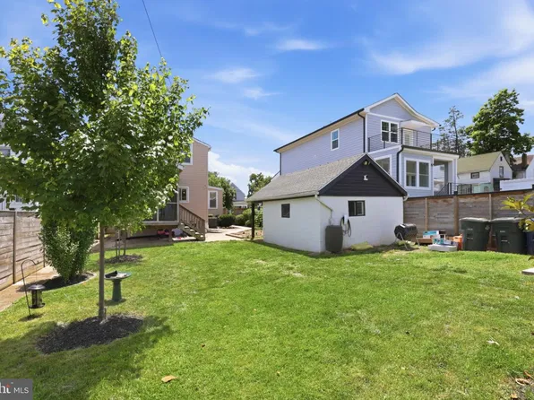 3122 Newton St NE, Washington, DC 20018