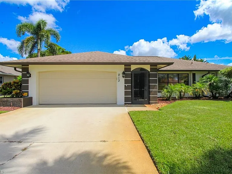 213 Bay Meadows Dr — Photo 3