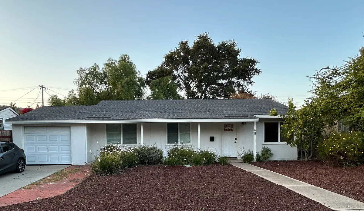 Building Photo - 168 Del Norte Way