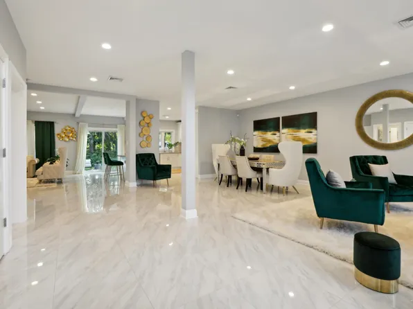 210 Prospect Ave #A, Maywood, NJ 07607