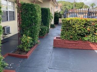 927 N 18th Ct #17, Hollywood, FL 33020