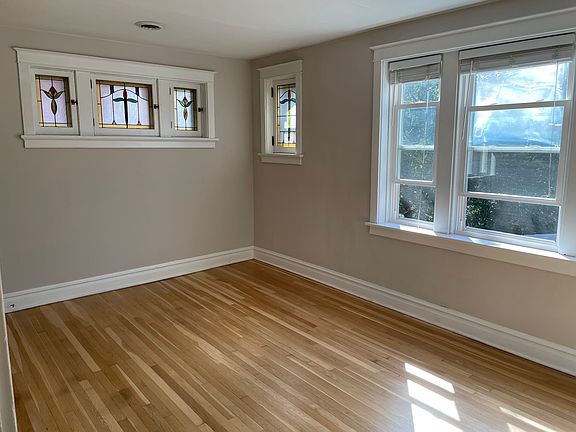 5th image of 4561 Shenandoah Ave Floor 2