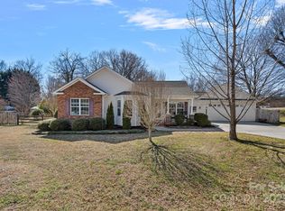 8408 Williamsburg Cir, Huntersville, NC 28078