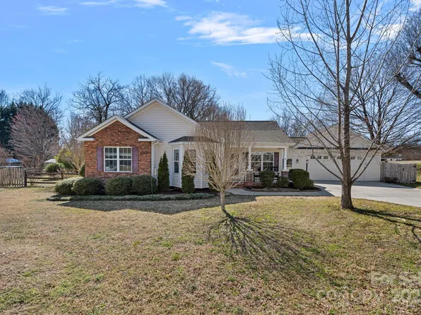 8408 Williamsburg Cir, Huntersville, NC 28078