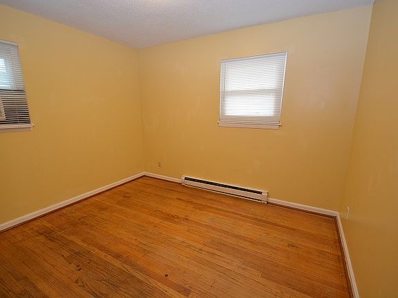 5th image of 1907 Capps St