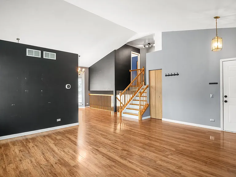 776 Chesterfield Ln — Photo 7