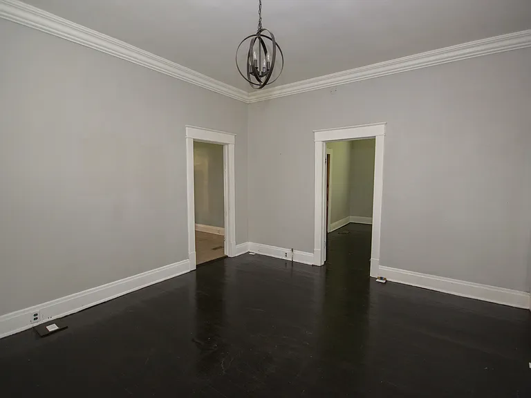 410 S Houston St — Photo 7
