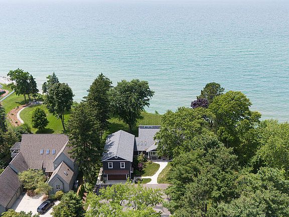 4th image of 2515 Lake Vista Dr