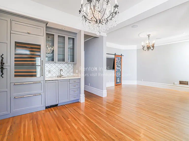 567 Waller St — Photo 13