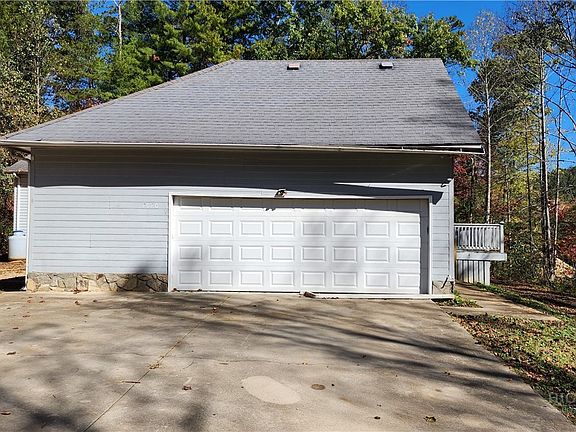 5th image of 2020 Ada Williams Lane